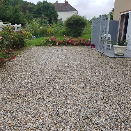 Bed and Breakfast Les Lupins Étretat Esterno foto